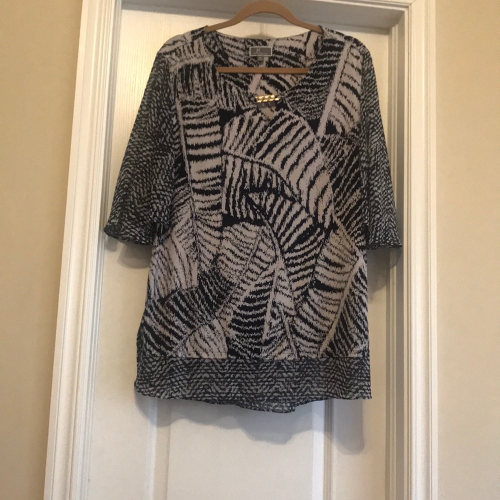 Beautiful blouse!